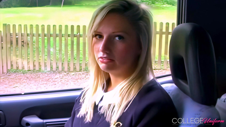 College Uniform: Rozhovor take 2 s Milly Hedgland