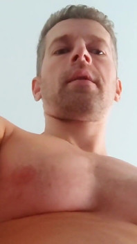 Adorazione orale pov con chiacchiere sporche e sborrata