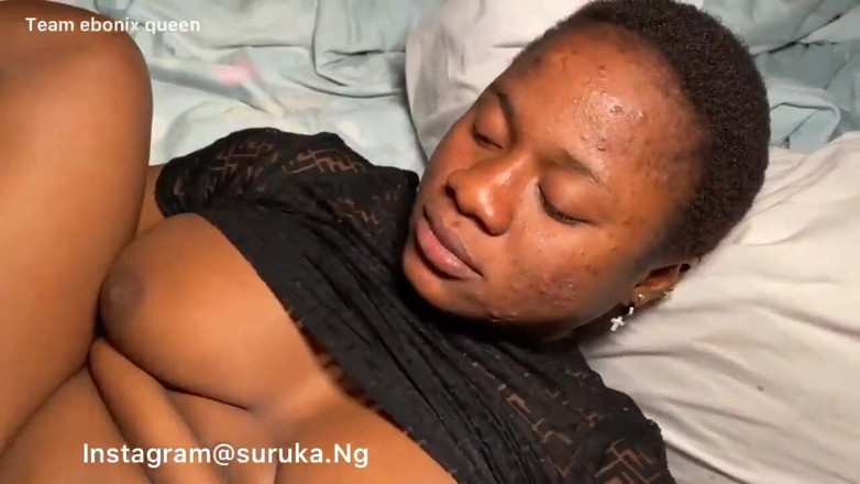 Ebony Legeng: Anale estremo per far sborrare il grosso cazzo nero del...
