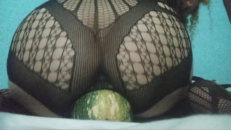 Lobicam: Masturbuję się cudownie moim dużym warzywem