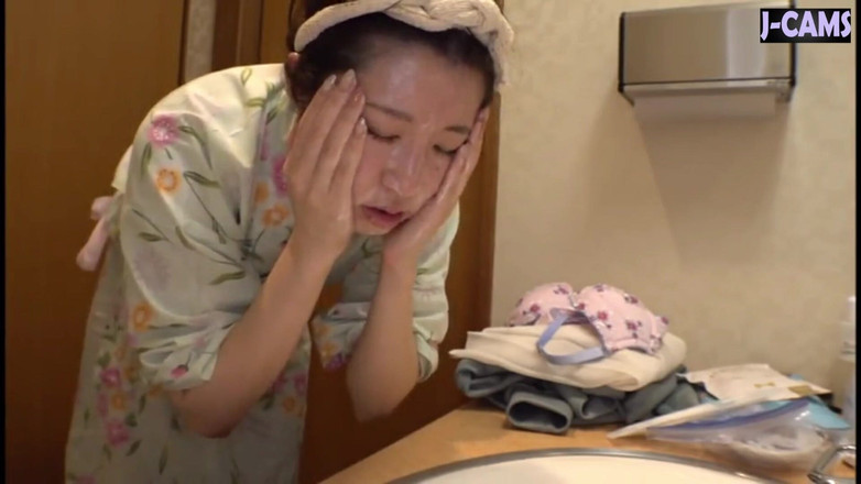 J-Cams: 지속적인 진동과 지구력을 중심으로 구축된 위험한 여행 게임으로, 마침내 진동-3이 다 떨어질 때까지