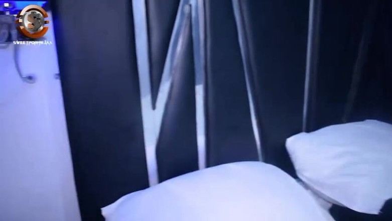 Tusweet9ja: 두 라고스 레즈의 뜻밖의 섹스