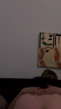 Egyptský muž ukazuje turistickou místní pohostinnost - kulturní výměnný sex