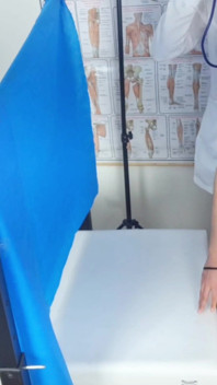 Gynekolog šuká pacienta během zkoušky.