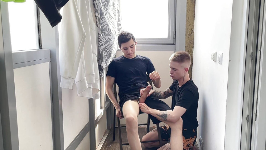 Made a Juicy Blowjob to a Twink and Finished on His Face (Ethan Lestray)