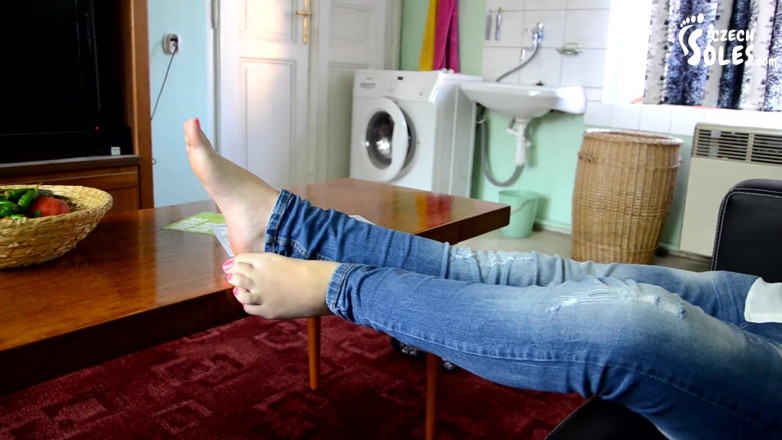 Czech Soles - foot fetish content: Saleswoman foot control