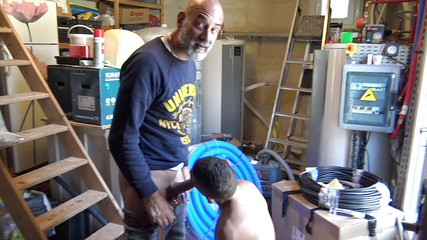 Crunch Boy: Üvey baba prezervatifsiz sikişiyor Nick Spears