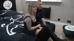 Clubcuck - cuckold: Cuck Chair 27 Lola East King hôn tôi và cuckold nếm...