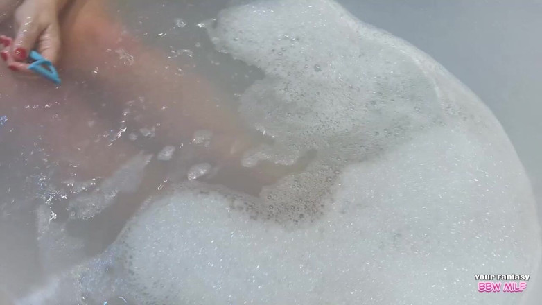 BBW_Wife: Big Tits and Hairy Pussy at Bath Time for Mature...