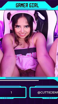 Gamer Girl Fall in Love with Her First Fan
