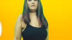 TestyFoundation: Sexy macecha přímo tady