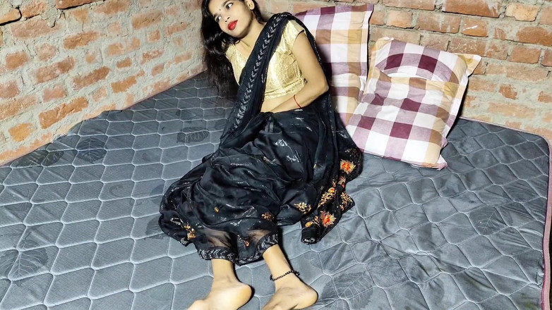 Shivanibaby: Entrando in Casa alle 12 della Notte, Recando nella Stanza della...