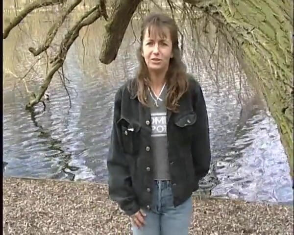 YOUR FIRST PORN: Sandra gibt Heute vollgas con Beiden Loecher - oggi sandra va...