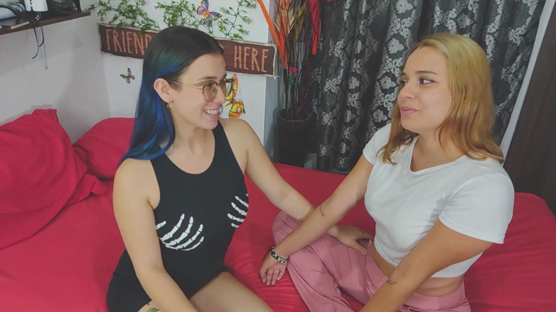 Sara films: Threesome fuck 2 girl and facial
