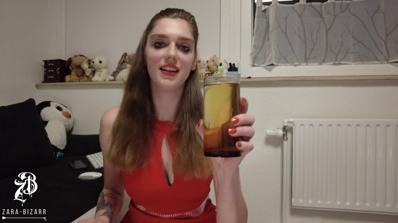 Zara Bizarr: Delicious pee reception for the toilet slave, drink everything slave!