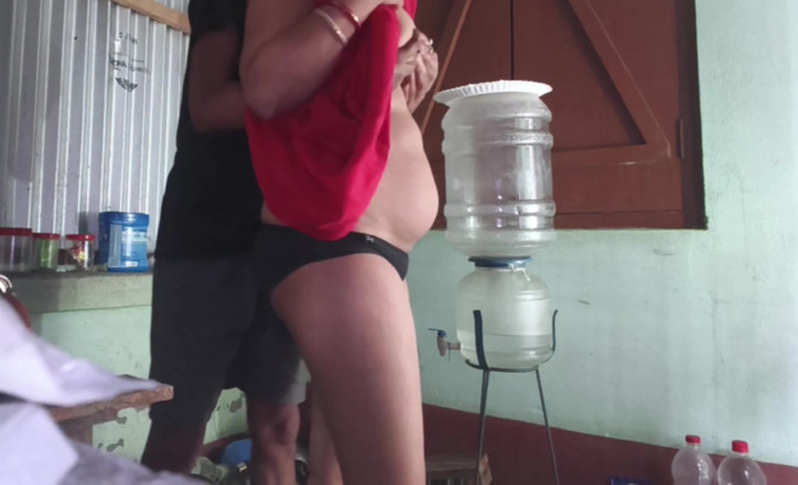 Naughtywifemonalisha178: Une bhabhi desi baise avec du temps libre dans la...