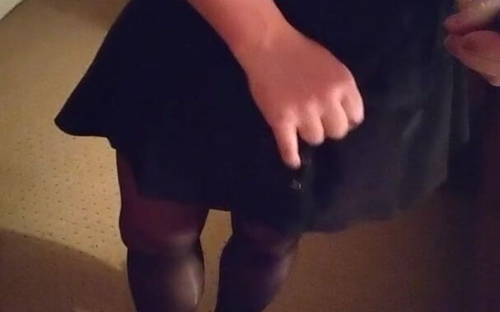 NikkiGee: Tror du att min outfit är ok för jobbet?