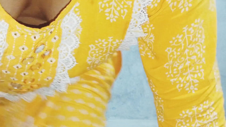 Sexy_girl_nehu: 真正的印度性感人妻的自拍口交