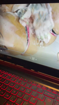 Video seks anal bareng cewek seksi dan berbusa ini akan segera dientot habis-habisan