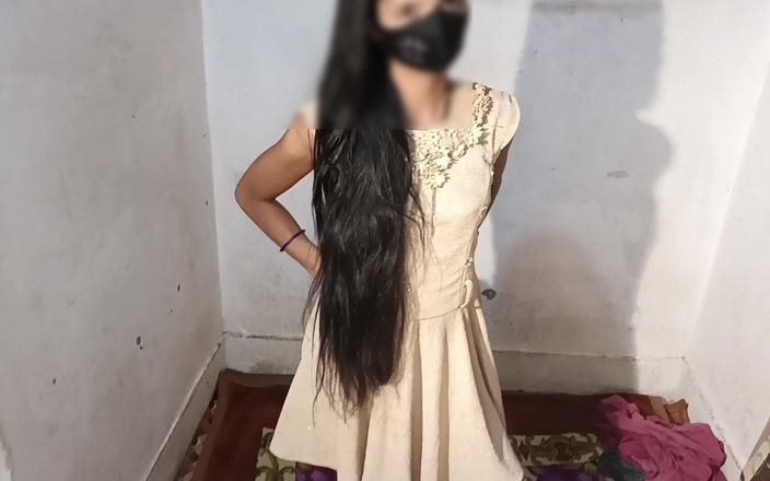 Raniki chut: インドのデジの女の子タイトな猫のセックスビデオ