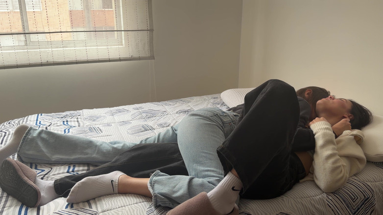 scarlettandc: A Gente Se Esfrega Um No Outro