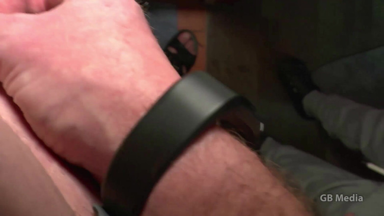 GangBang-Dream: Doreen &amp; Sandy Gangbang Cumsluts orgie bez kondomu