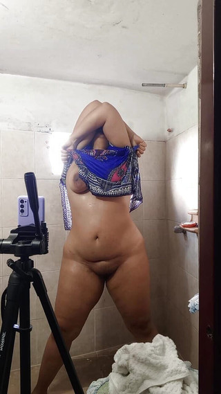 Mariano Aly: Sleduji svou nevlastní sestru alydenalyoficial masturbovat, dokud ji nešukám do...