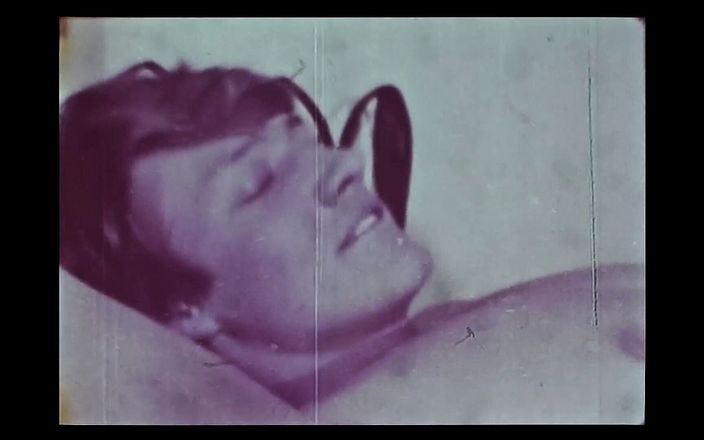 Close Encounter Vintage: Vintage porn retro erotic theatre - affair at the bar