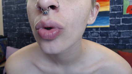 Abby Anna: Große frei lippenstift-lippen