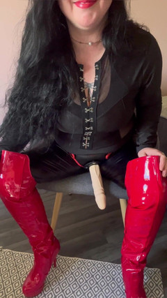 Maitresse Clara: Vymývám ti mozek