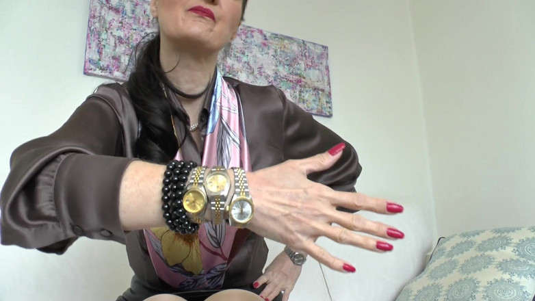 Lady Victoria Valente: Met het geluid van mijn horloge breng ik je naar...