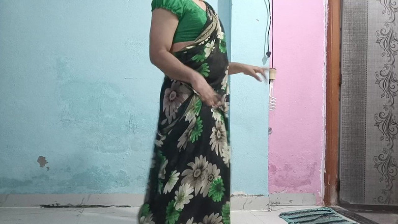 LovedSunsine1990: Amici, i vestiti di mia moglie stanno iniziando a prendermi...