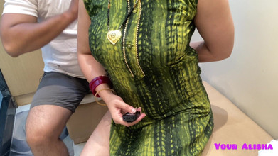 Your Alisha: Můj nevlastní bratrocha mě ošukal při oslavě Rakhi