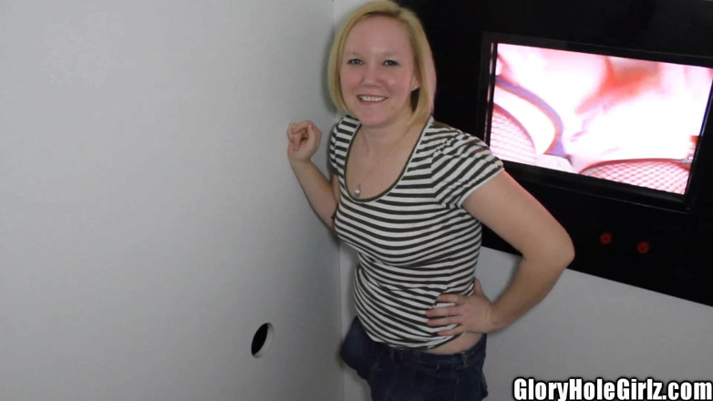 Glory Hole Girlz: Menghisap zakar hitam dengan puting tembam, menghisap lubang kemuliaan, jalang...