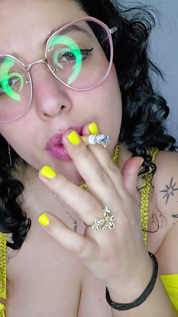 Babyluna939: Eddie Queens Ft. Babyluna939 - Princess Belle Smoking Fetish, Smoke Blowjob...