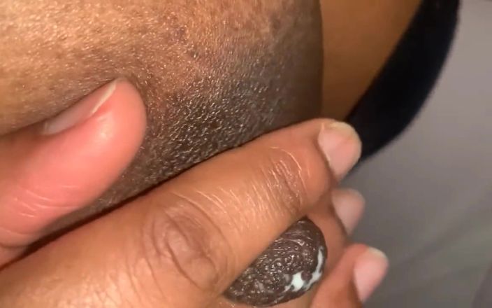 Super sexy ebony cuties: クローズアップ、搾乳、搾乳、私の大きなおっぱい