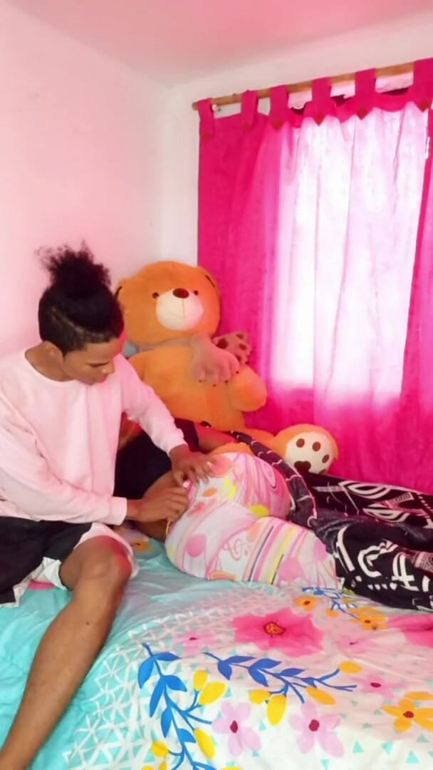 AndreaAndJean: 初デートでセックス