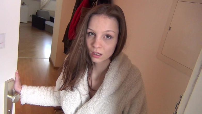 Mary Wet: Kira ödemek yerine!!