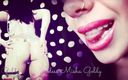 Goddess Misha Goldy: Lippengloss &amp;amp; sensuele lichaamslust!