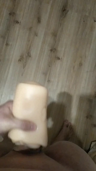 This Magnificent Masturbator Made Me Cum