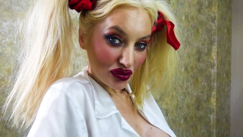 Goddess Celine: Domination du rouge à lèvres
