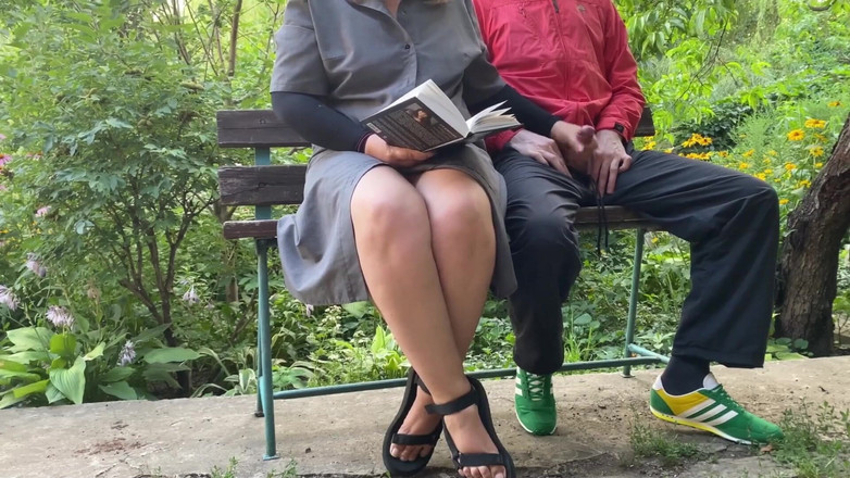 OurFetishLife: Moje nevlastní matka mi pomáhá připravit se na zkoušku literatury
