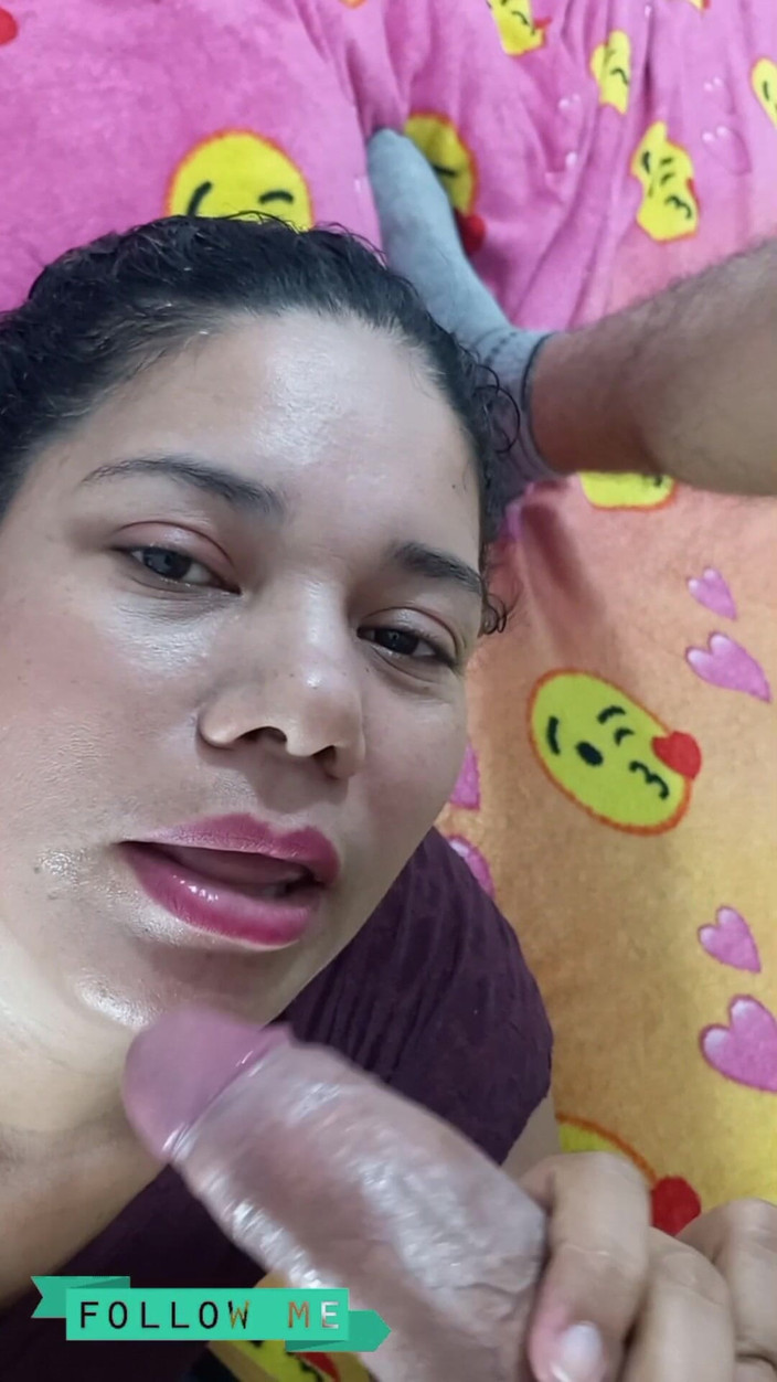 Valkyrie and Luigy Couple: Nyepong kontol tetangga sampai tenggorokan