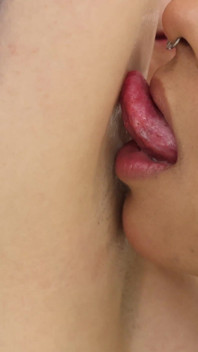 มิบบี้กับดิอาบา เลียและดมรักแร้กันและกัน!