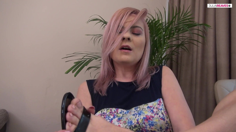 Jasmine RougeXXX: Licking feet makes me horny