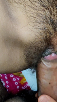 Desi Indian Napalony Bhabhi zaprosił swojego szefa na imprezę i Made Hardsex Po imprezie