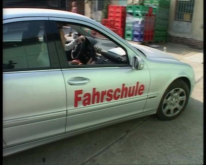 Enjoy German porn: Blonde blondine aus deutschland wurde im auto gefickt