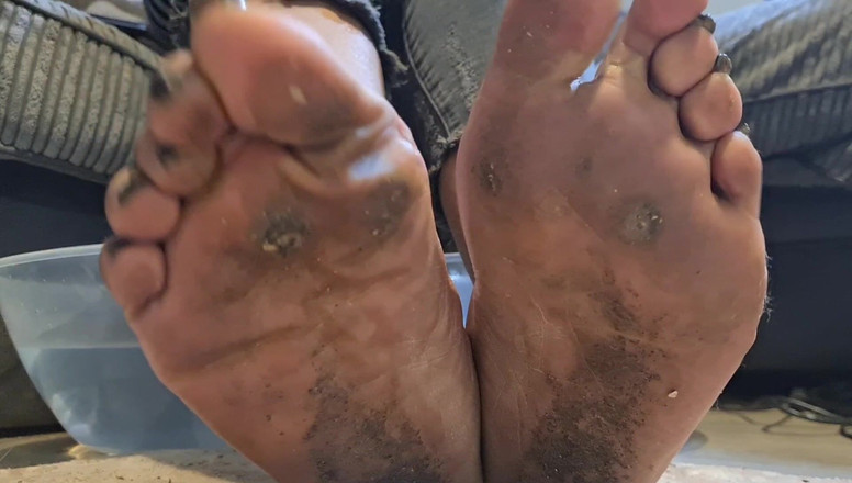 Simp to my ebony feet: nožní čaj