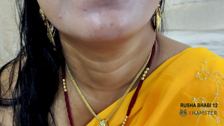 RUSHA BHABI: chhoti lachili sunahre baalon vaali sauteli beti apne sautele paapa...
