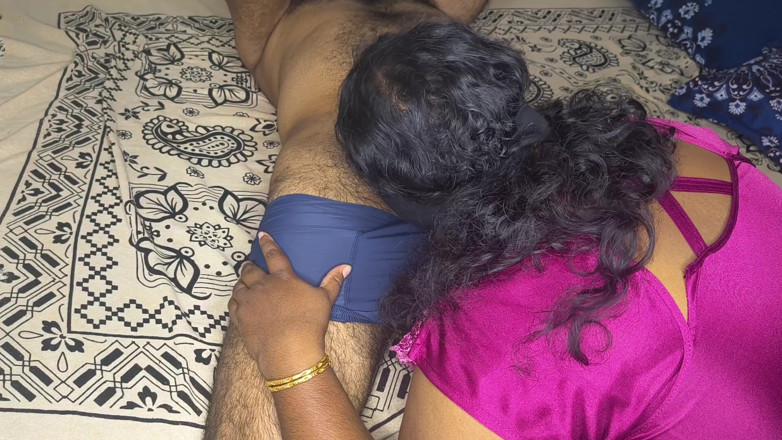 sweetymallu: Cô vợ nội trợ Malayalee tận hưởng với người lái...